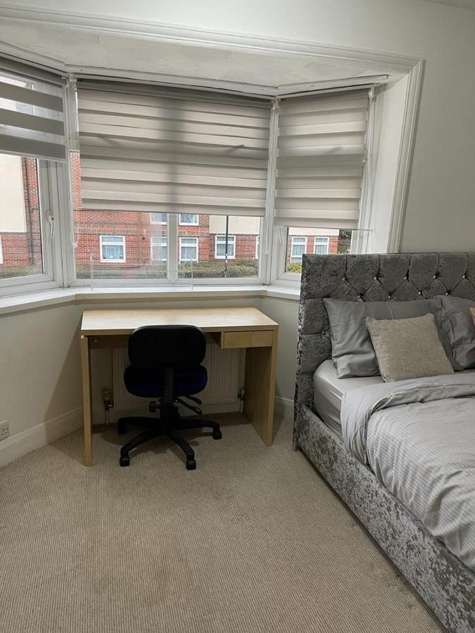Alder En-Suites Self-Catering With Private Shower 1 Southampton Buitenkant foto